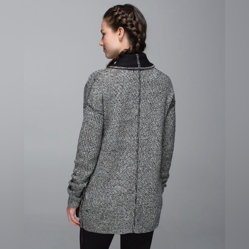 lululemon athletica Gray and Black Cardigan - Picture 2 of 12